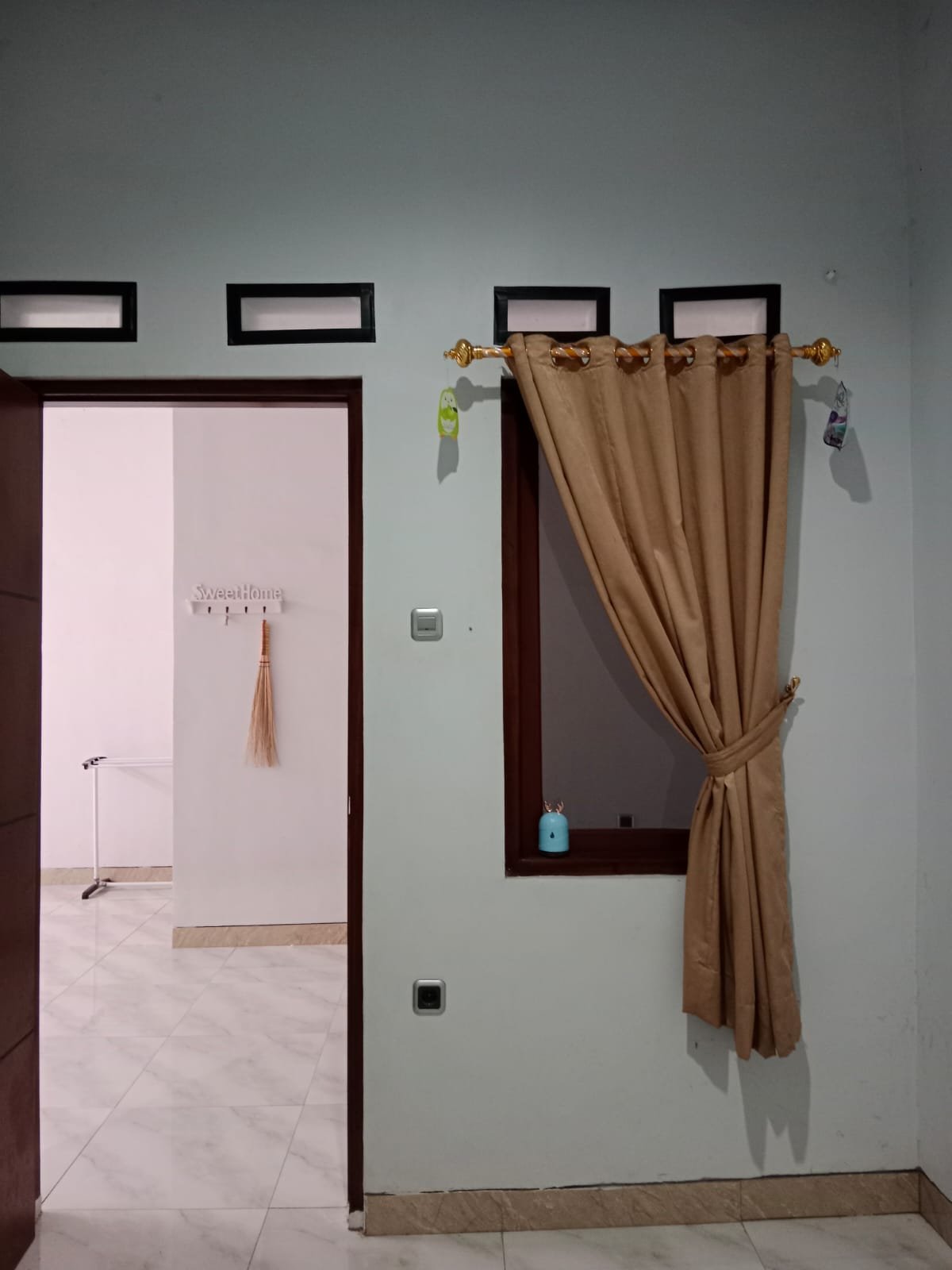 Disewakan Rumah  Permata Puri Ngalian  Semarang - 5