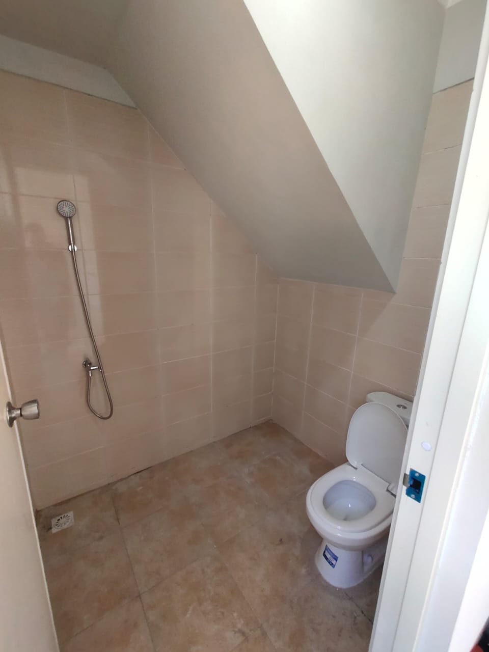 DIJUAL RUMAH/DISEWAKAN PERUM PURI SURYA JAYA GRAND ALEXANDRIA - 8