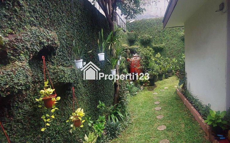 Rumah dijual di daerah strategis turangga, buahbatu - 3