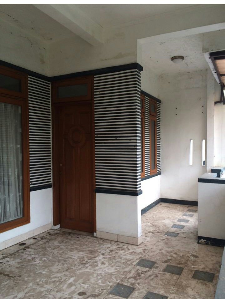 Rumah dalam Komplek di Bintaro Sektor 1 Jakarta Selatan - 3