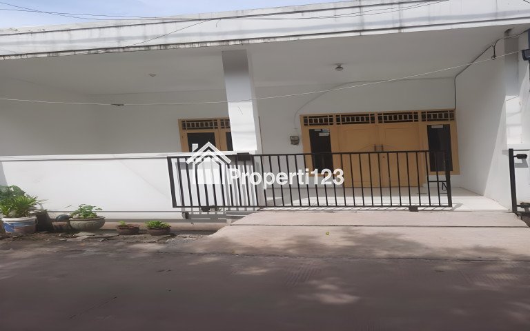 Rumah Dijual SHM Kota Bekasi Selatan Komplek Pondok Surya Mandala Strategis Bebas Banjir Jatiasih - 1