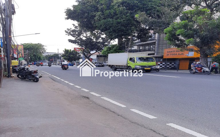 Dijual Tanah Bonus Bangunan Usaha 1 Lantai Lokasi Komersial Radio Dalam Raya, Kebayoran Baru, Jakarta Selatan - 3