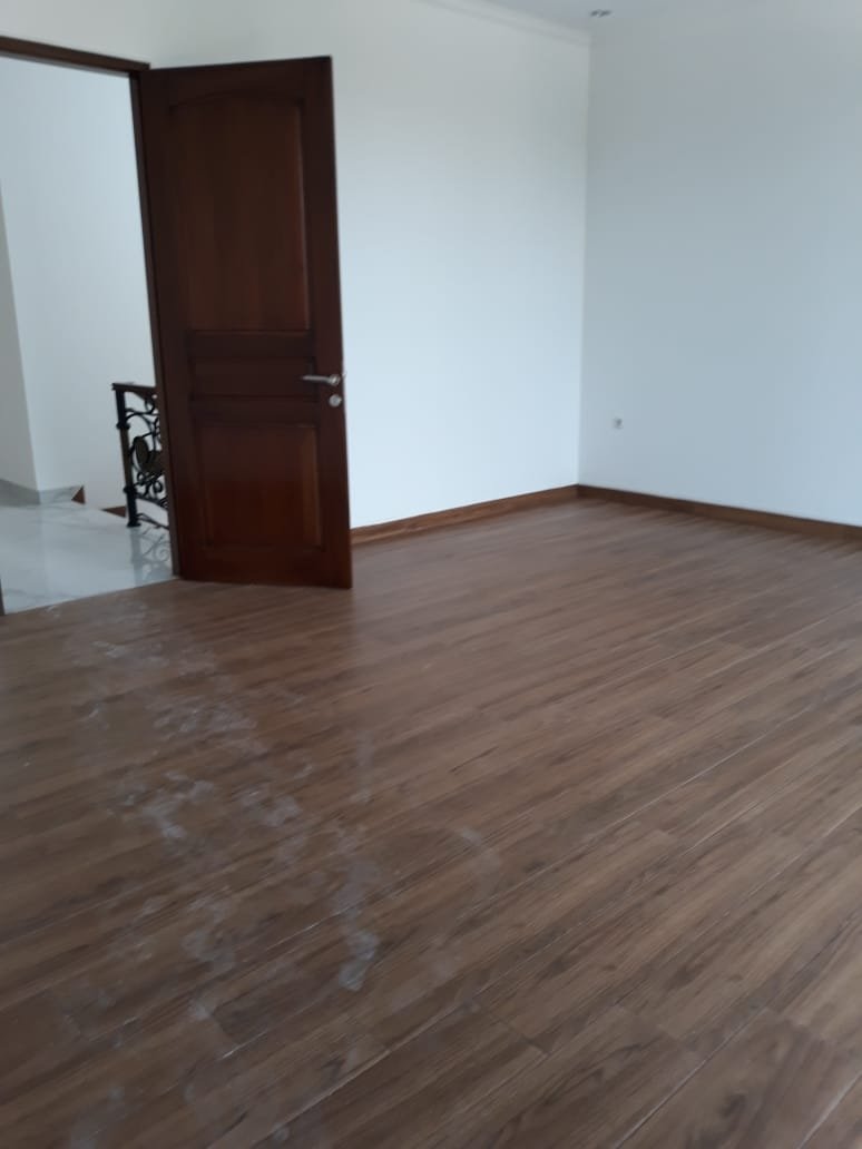 Rumah Mewah baru siap Huni di Deplu Kreo Tangerang - 5