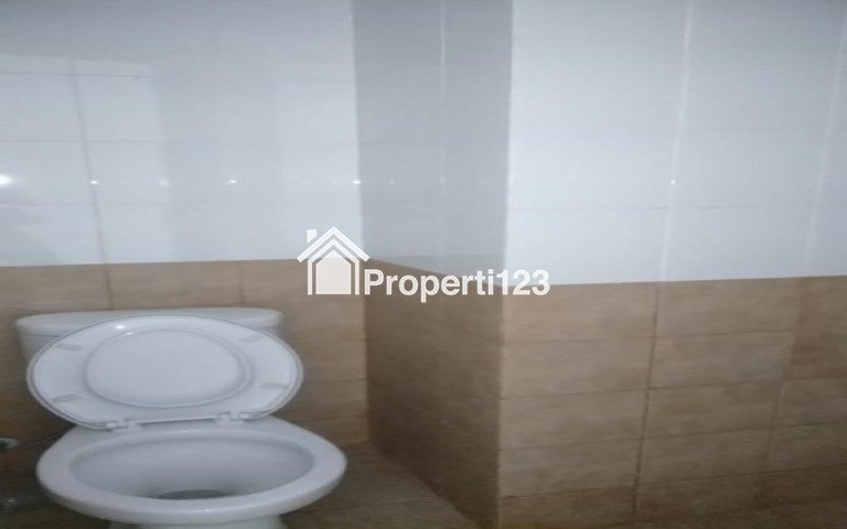 Apartement the green pramuka city studio kosongan TAHUNAN - 2