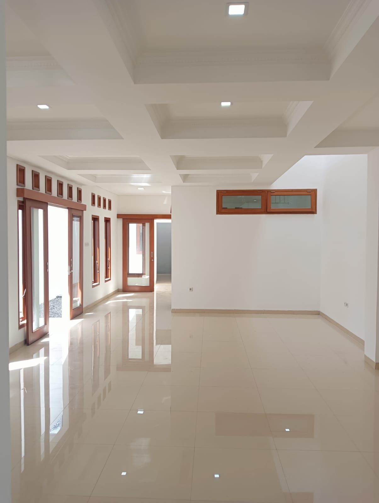 Rumah 2 lantai harga murah di jagakarsa - 2