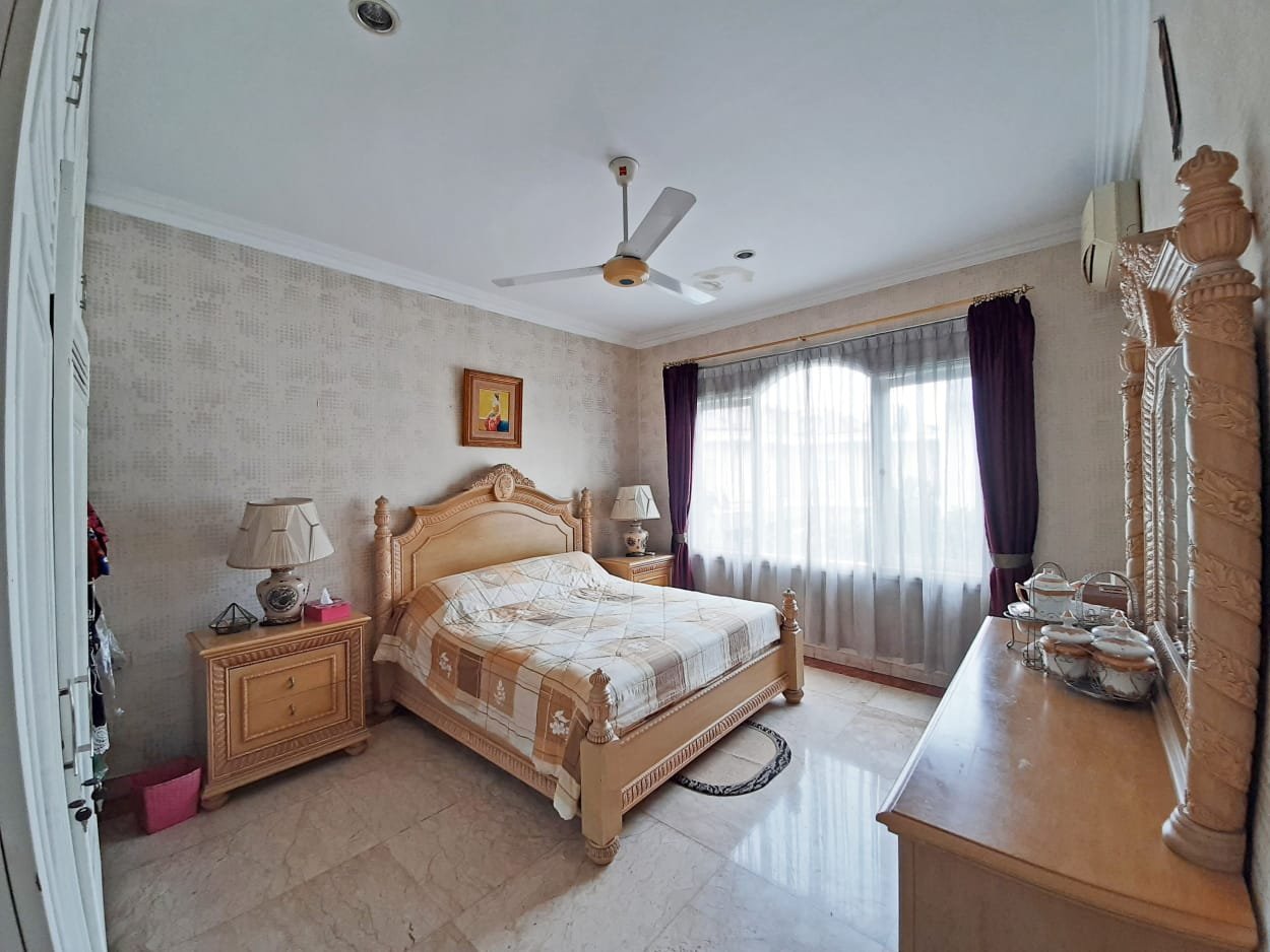 Rumah mewah di kemang jakarta selatan - 12