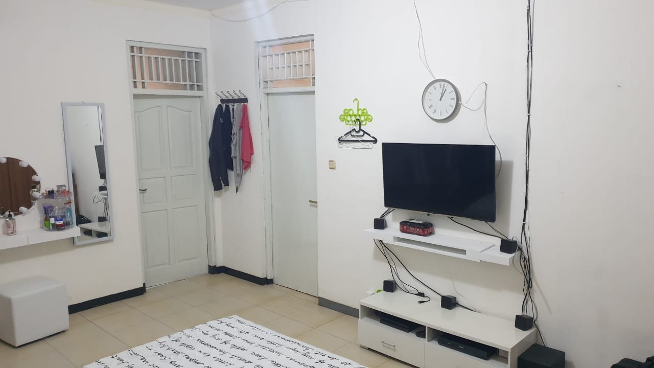 Rumah murah di jagakarsa akses jalan lebar - 8