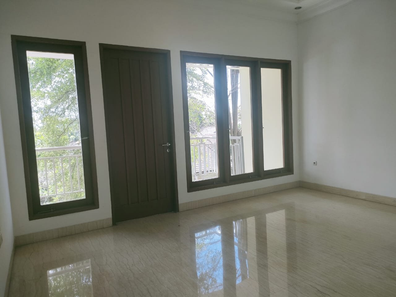 Rumah townhouse di pejaten pasar minggu - 18