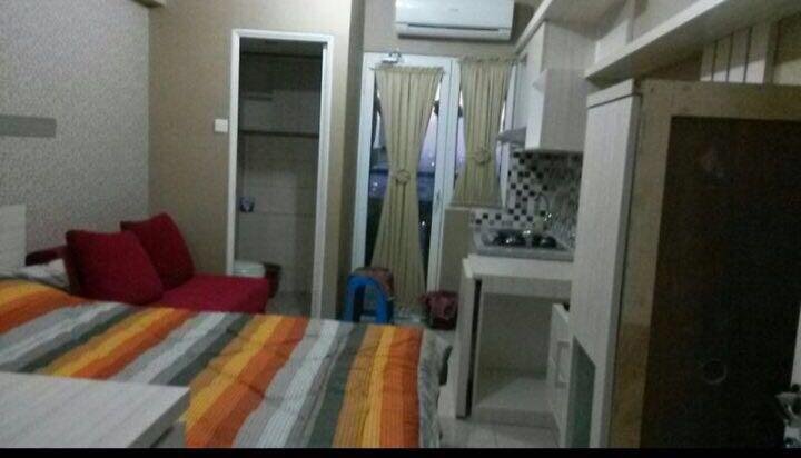 The green pramuka city studio full furnish - 4