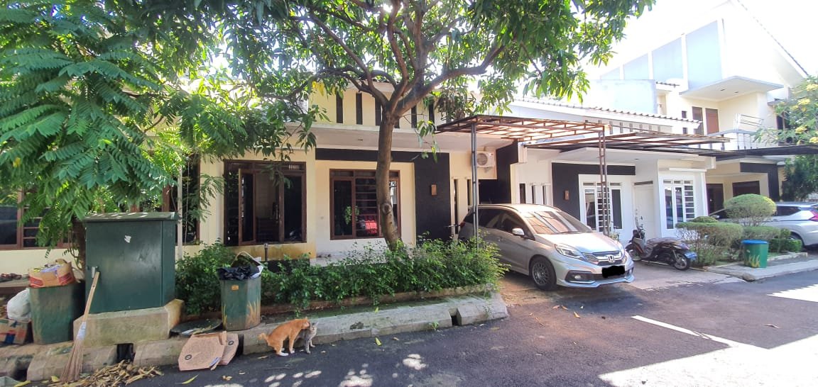 Jual Rumah Tinggal Townhouse - 2