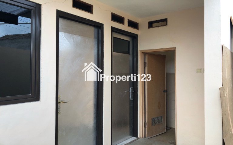 DIJUAL 1 UNIT RUMAH  Lokasi di Cluster Kecapi Residence - 15