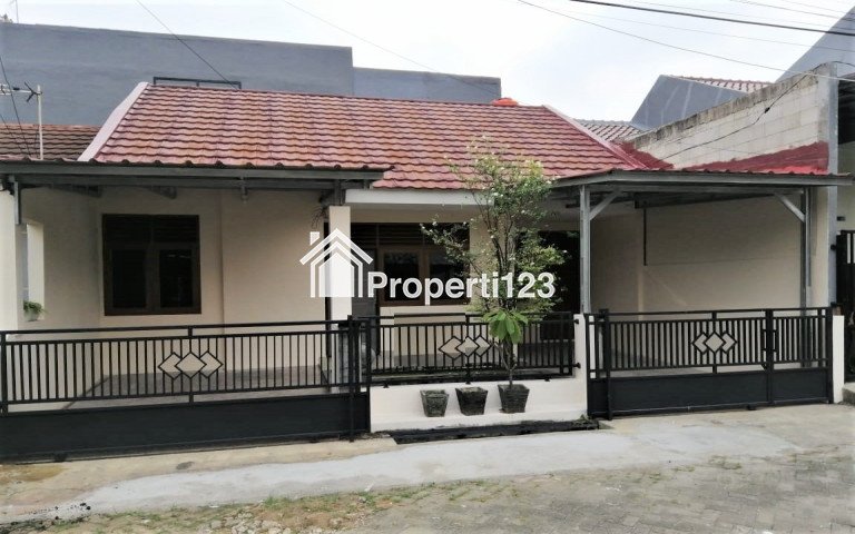 Rumah Siap Huni Dijual Perumahan Kota Harapan Indah Bekasi - 1