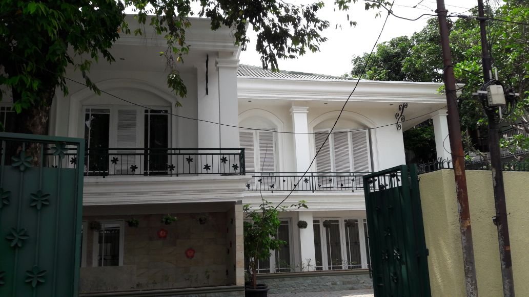 Rumah mewah di Ampera Jakarta Selatan - 9
