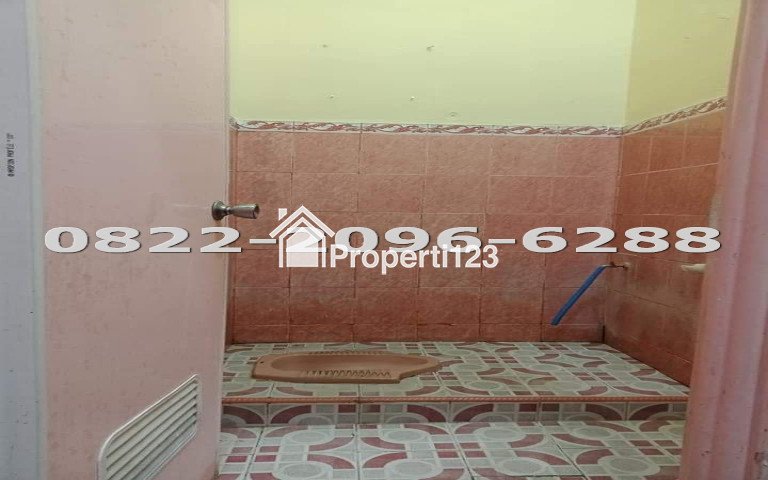 Dijual Rumah Cantik Full Bangunan Luas Tanah 96 m² Dekat dengan Tirtayasa Park Kediri - 2