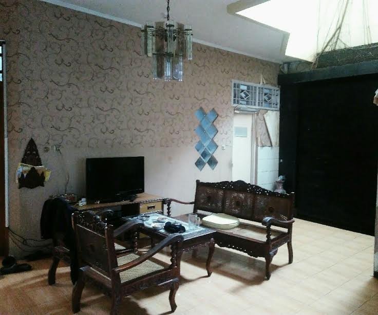 Rumah untuk usaha Cafe dan Resto dikawasan Tomang, Jakarta Barat - 4