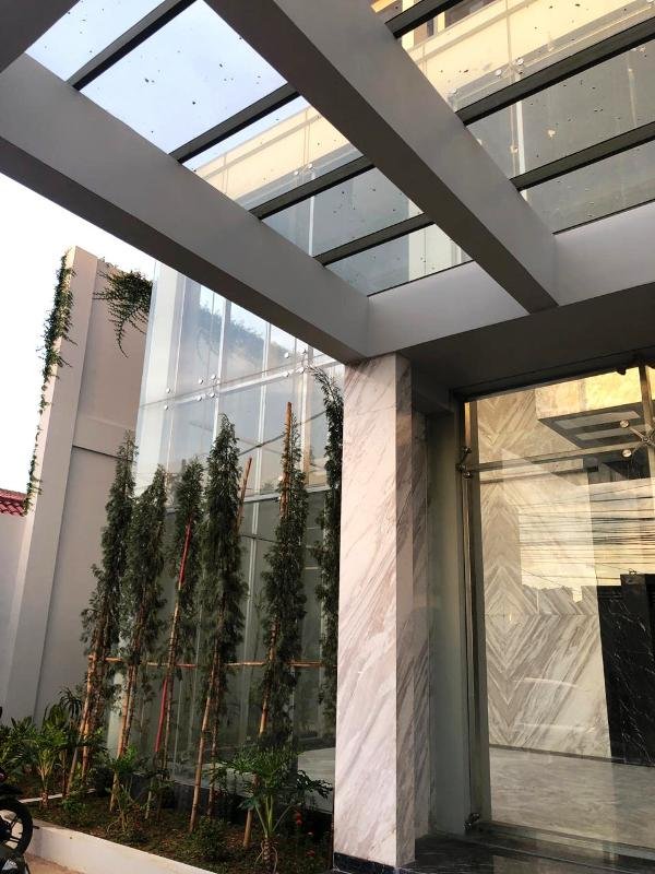 Gedung Perkantoran Mewah Murah strategis di Kebun Jeruk Jakarta Barat - 2