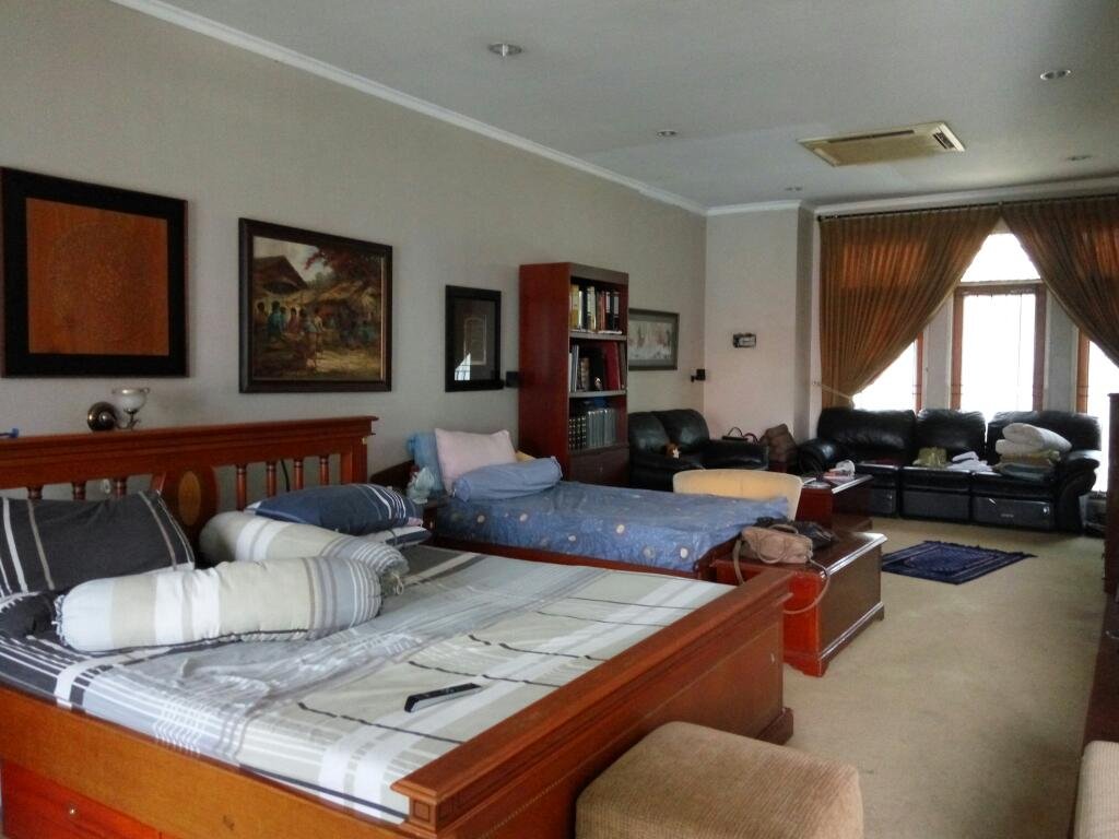 Dijual Cepat Rumah Mewah Bonus Kolam Renang di Rempoa, 7 M (Nego) - 5