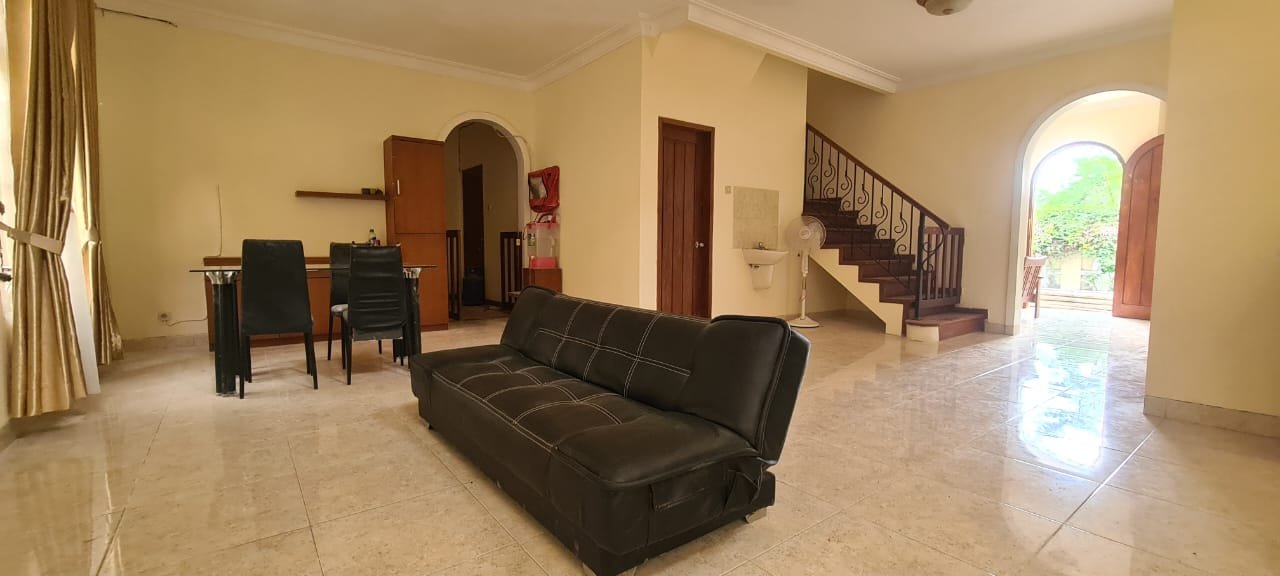 Rumah Mewah MURAH FULL FURNISHED Casa Grande Tinggal Bawa Koper - 21