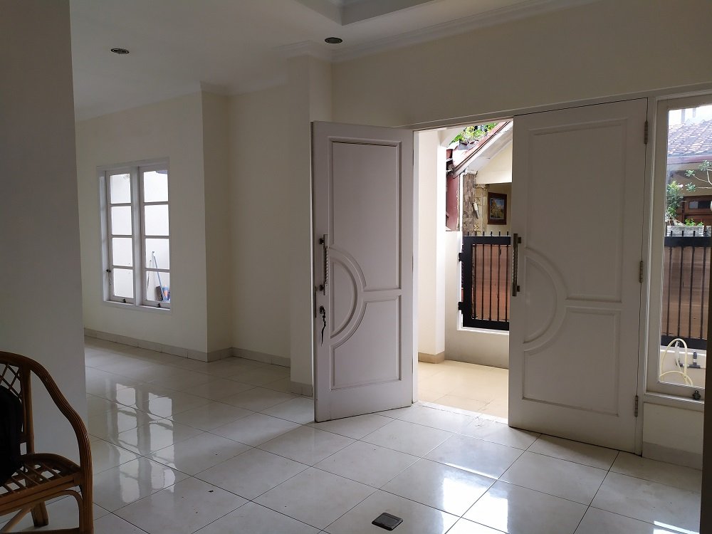Rumah Baru Renov , Harga Murah Siap huni di Cirendeu - 2