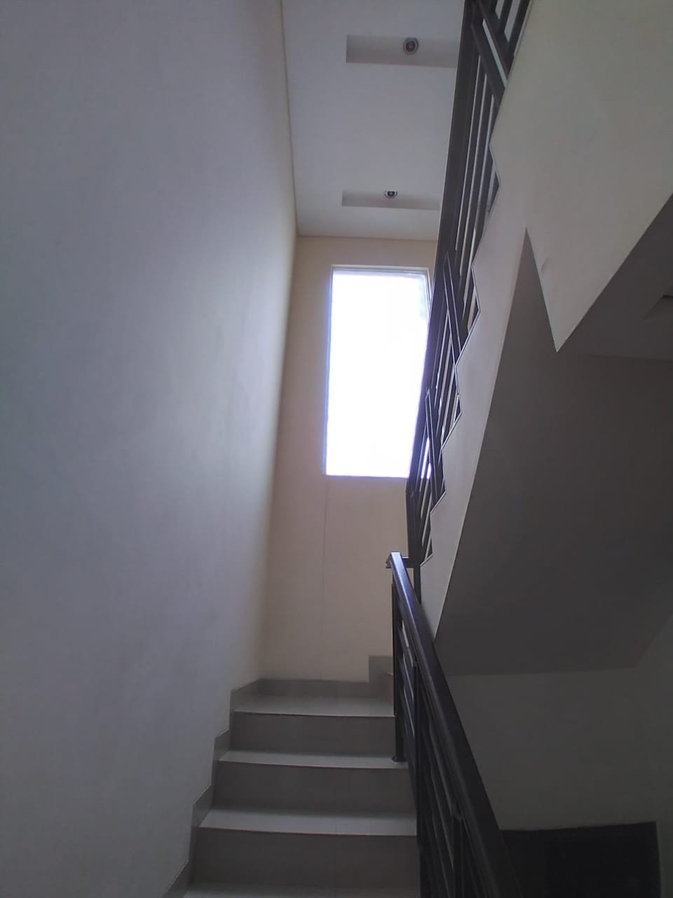 Jual Cepat (Bisa Nego), Rumah Minimalis, Lokasi Strategis Bebas Banjir - 11