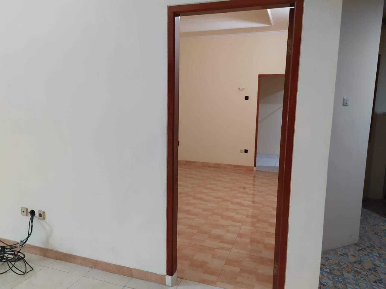 Rumah bagus 2 lt, Siap huni di kawasan Ragunan, Jakarta Selatan - 6