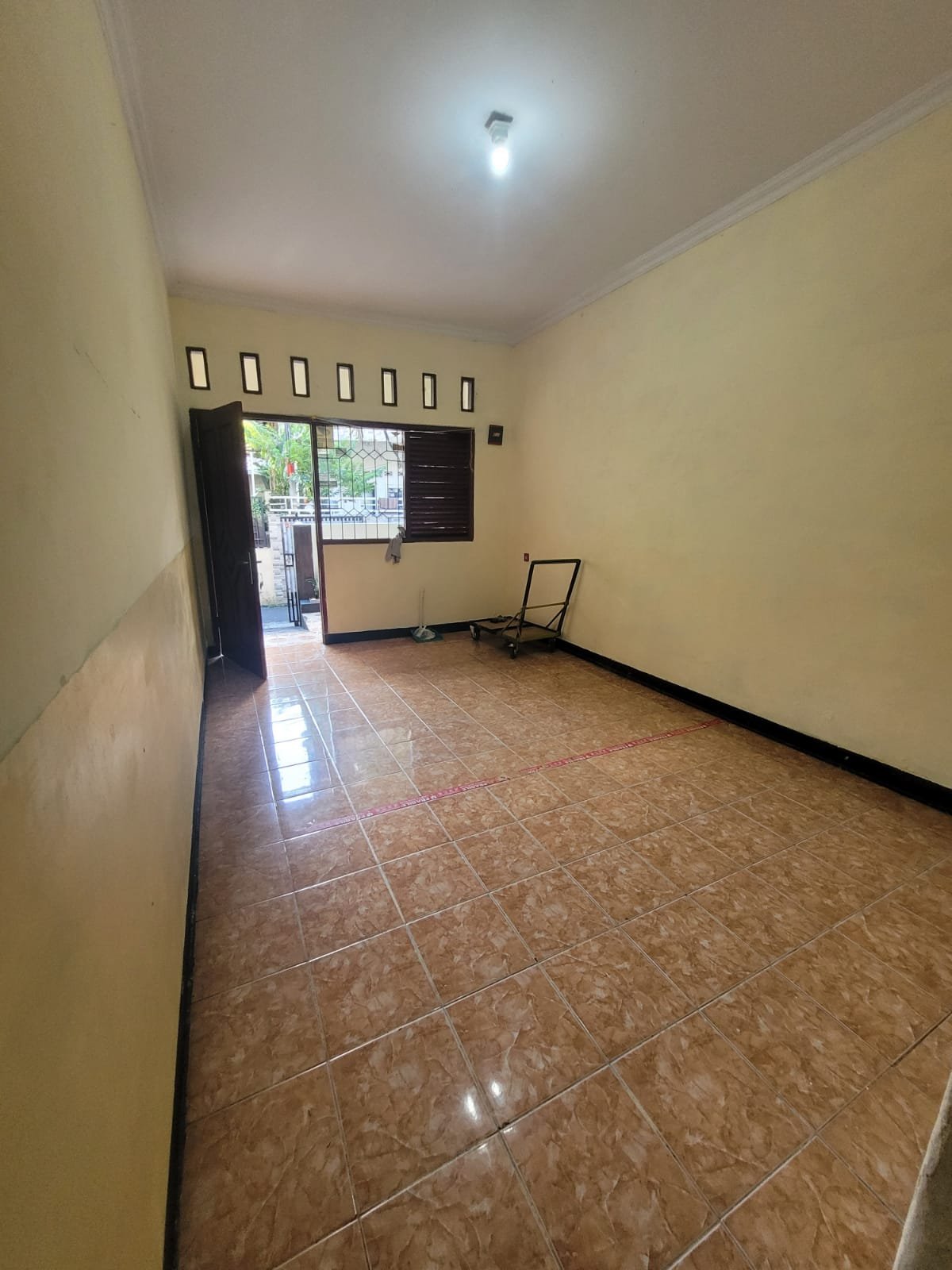 Rumah bangunan kokoh 2 lantai di Kontrakan sangat strategis wilayah Matraman Jakarta Timur - 49