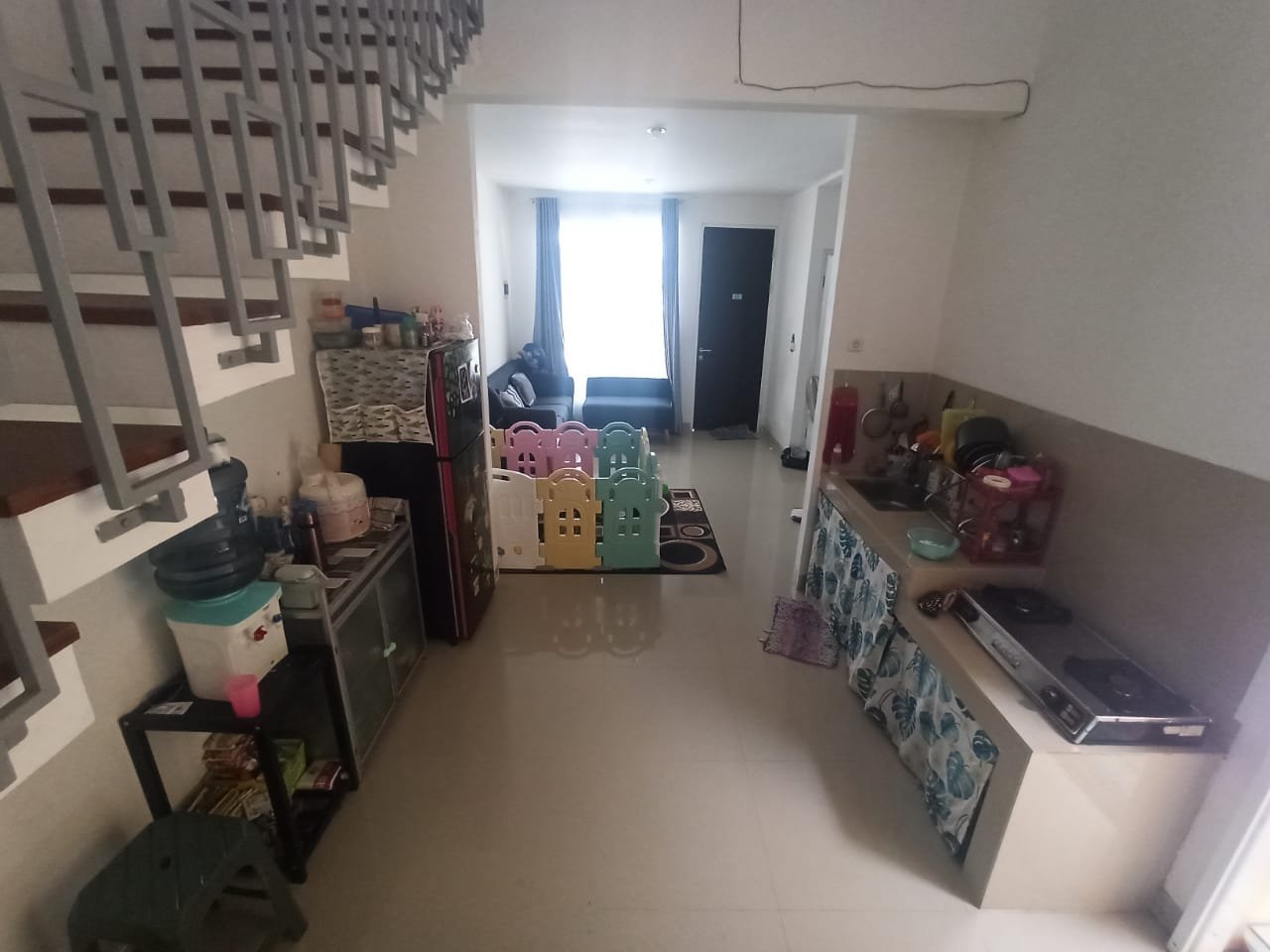 Over Kredit Rumah Flora Aryana Karawaci 1,5 Lt. Siap Huni + Full Furnished - 17