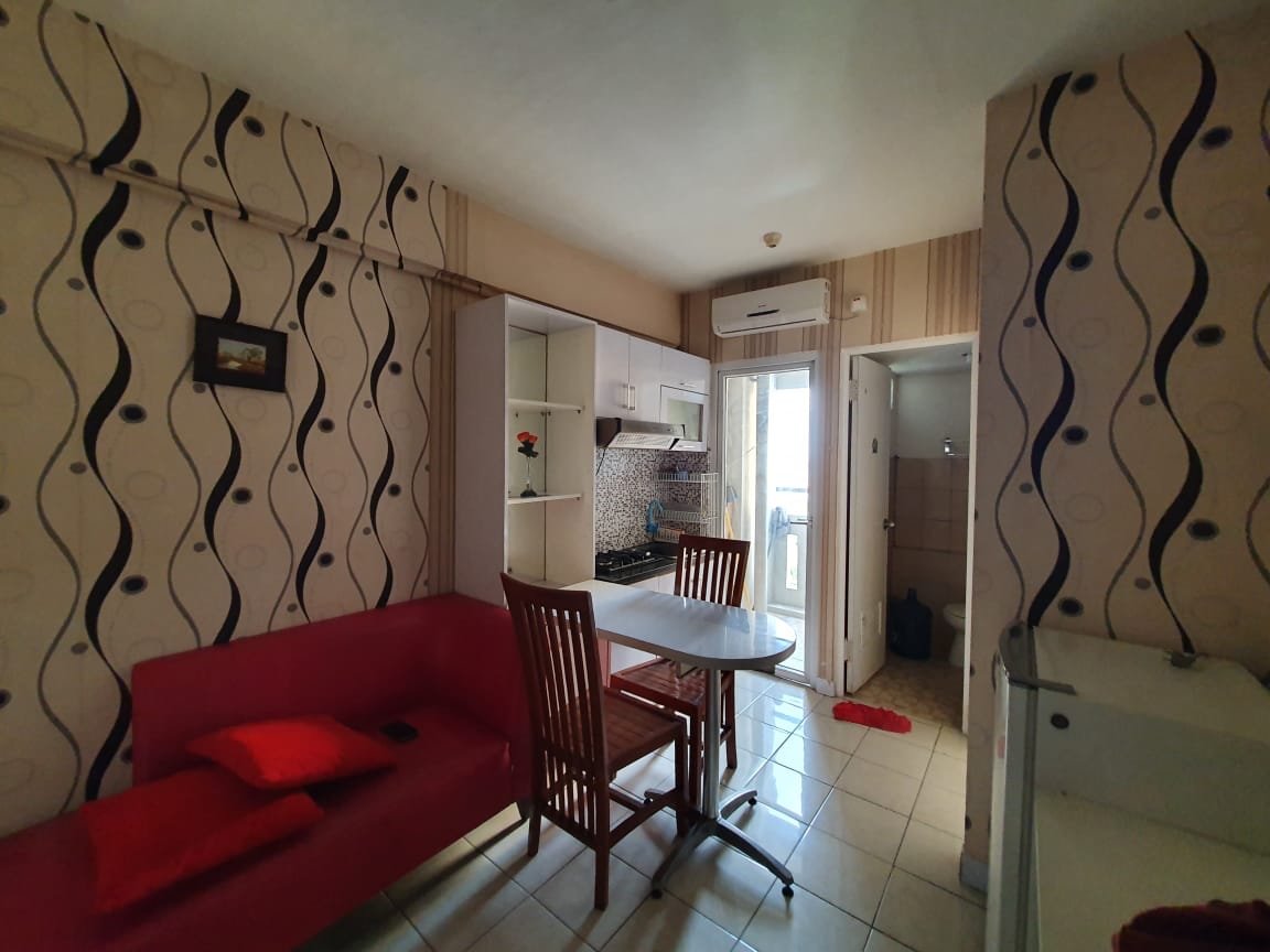 The green pramuka city 2 kamar furnish tower chrysant - 6