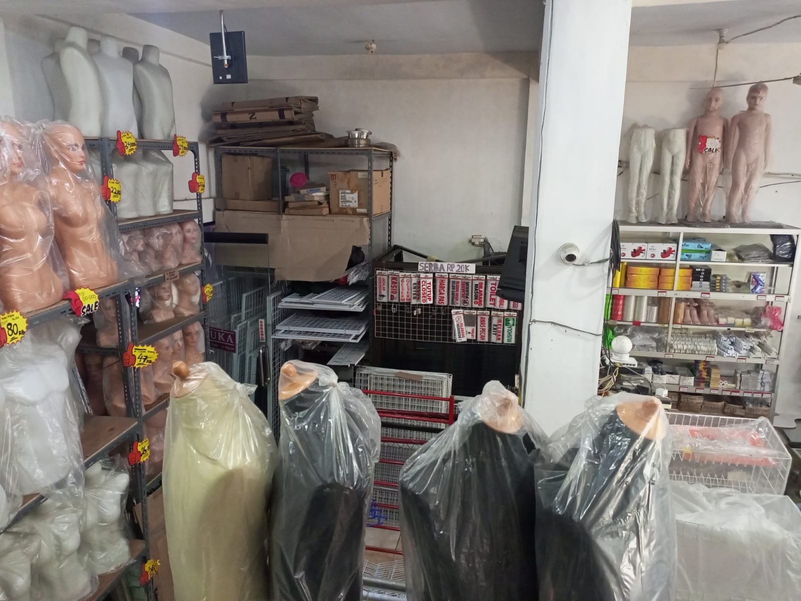 Toko di Pasar Pahing Kediri Hadap Jalan Raya Sebrang Apotek Redjo - 15