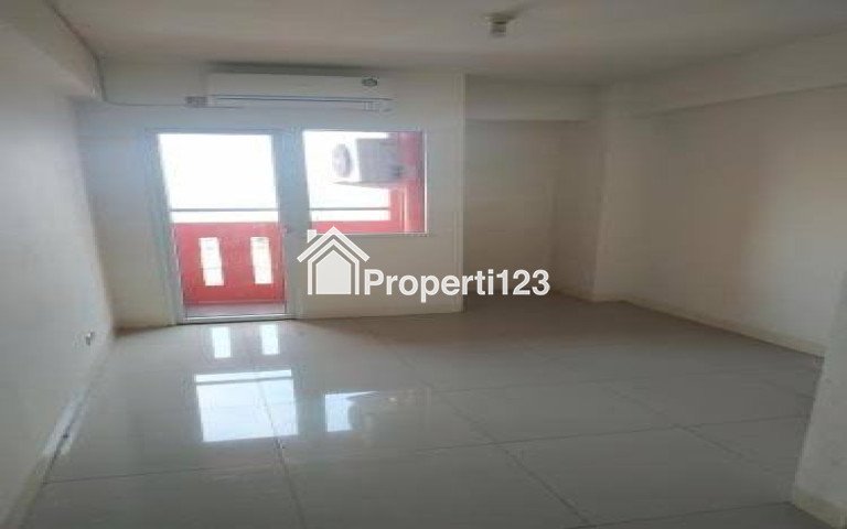 The green pramuka city studio kosong - 1