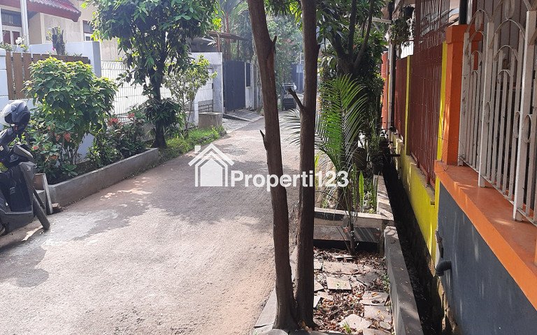 RUMAH SIAP HUNI SEMI FURNISH DI ARCAMANIK BANDUNG - 11