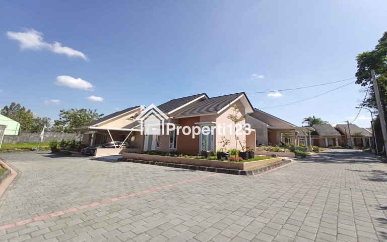 6 Km Studio Alam Gamplong, Nempel Jalan Wates, Perumahan Sedayu Jogja - 1