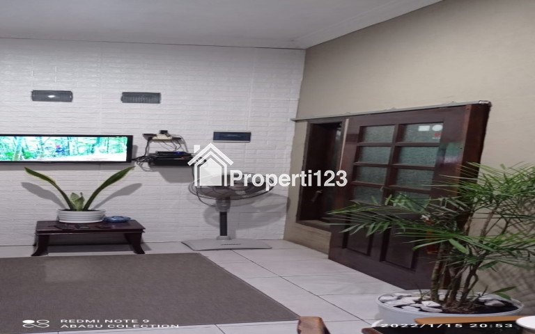 Jual rumah untuk pensiunan bonus 2 toko ukuran besar - 1