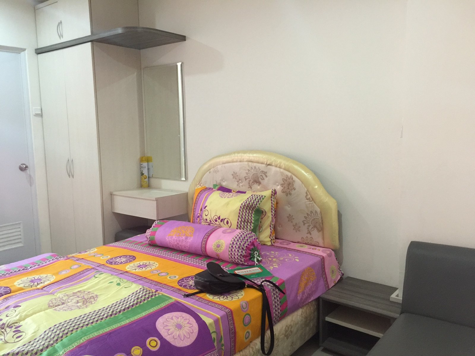 The green pramuka city studio furnish per bulan. - 2