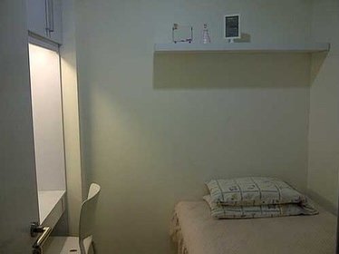Apartemen the green pramuka city 2 kamar furnish tahunan - 10