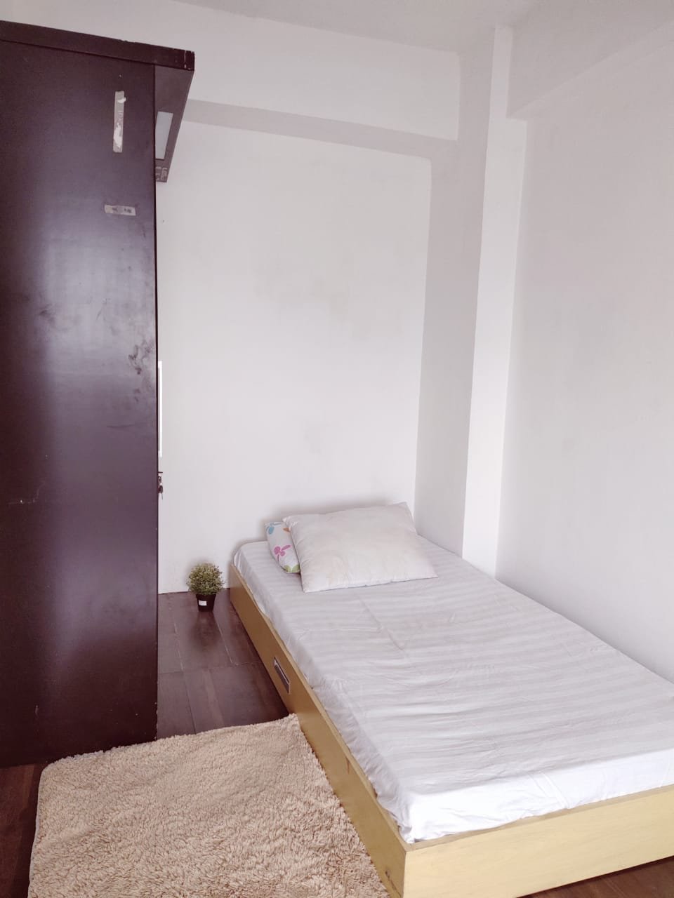 Apartemen the green pramuka city 2 kamar furnish tower pino - 4