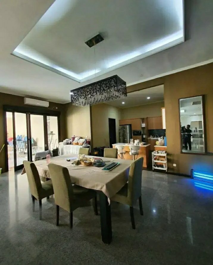 Rumah mewah di Pesanggrahan ada kolam renang  dan siap Huni - 4