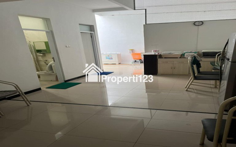 Rumah lt 126, Pinewood V , TKI 5, Tenang, adem, bersih - 2