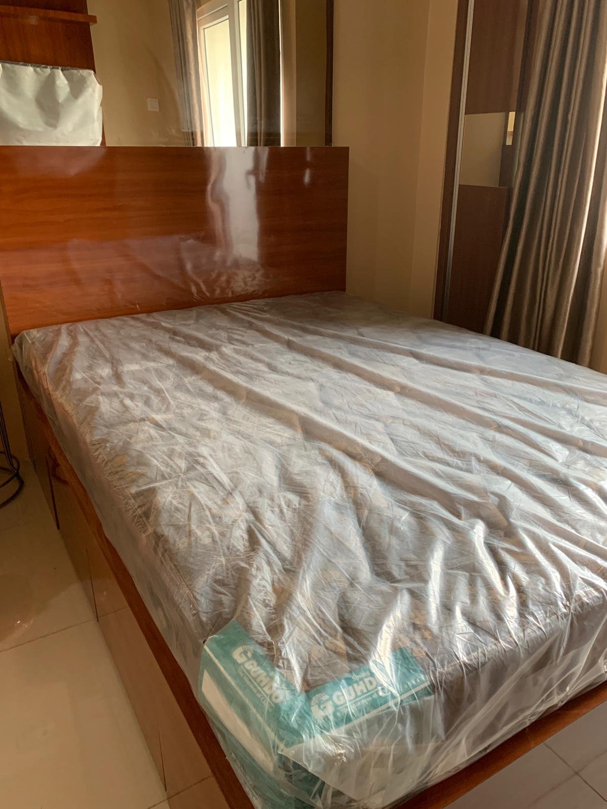 Apartemen the green pramuka city 2 kamar furnish tower mall Penelope - 12
