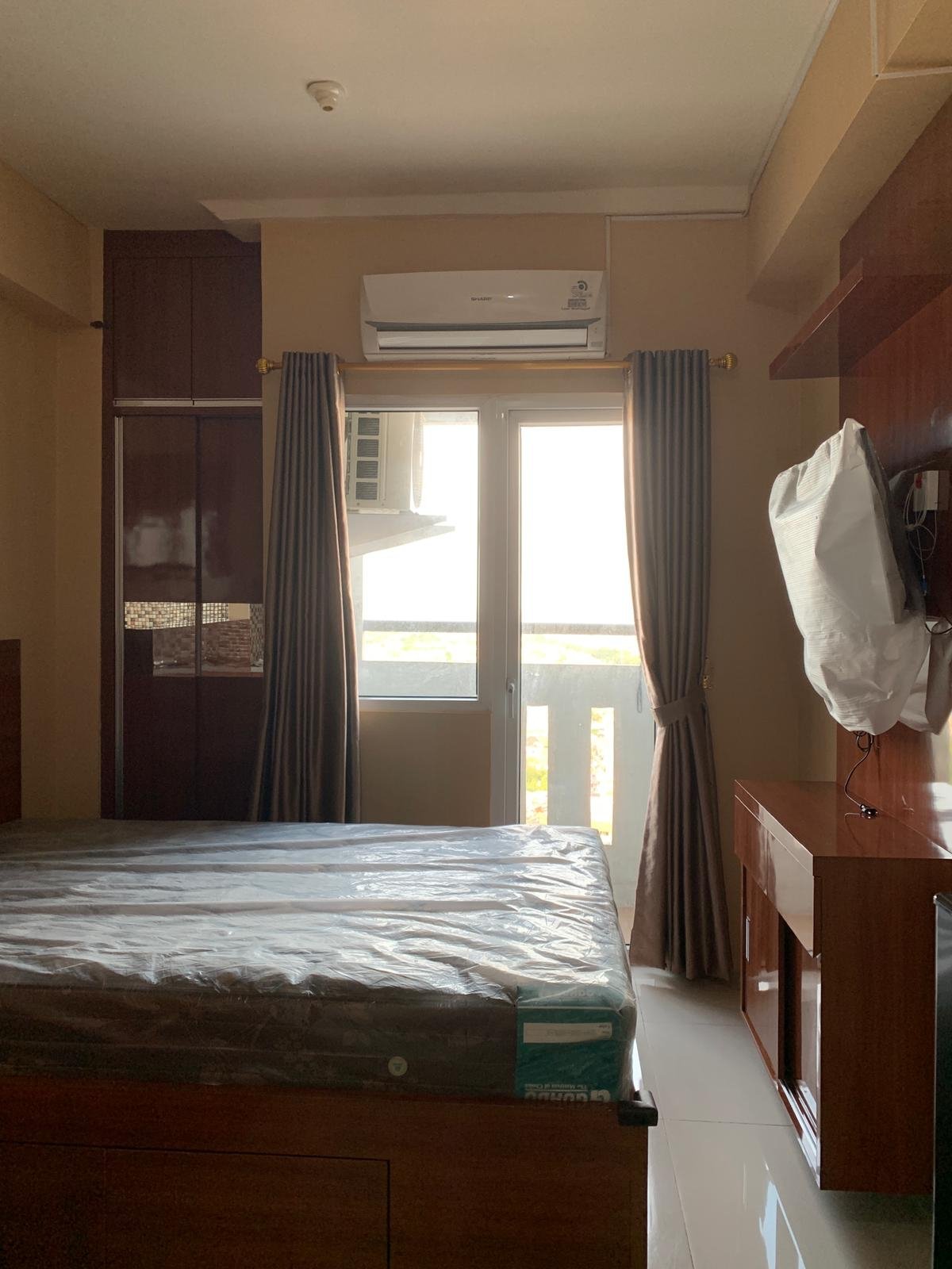 Apartemen the green pramuka city 2 kamar furnish tower mall Penelope - 2