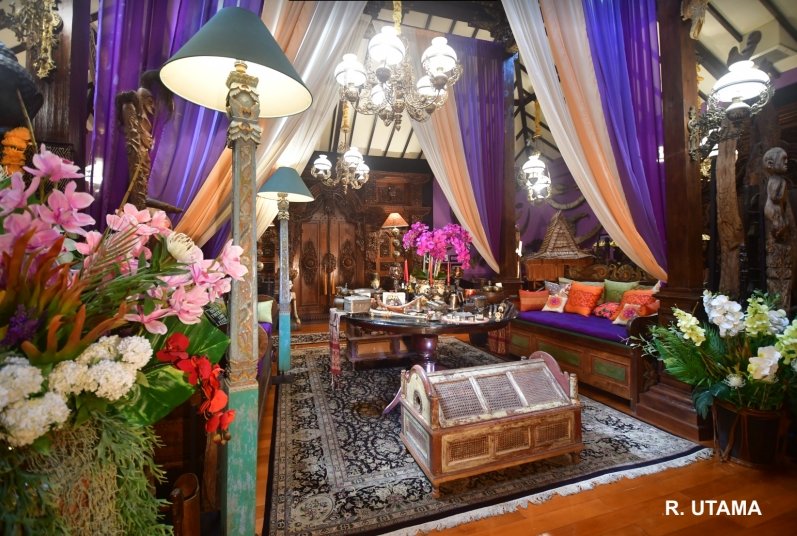 Rumah Mewah Langgam Jawa Klasik siap Nego, Bonus Tanah 1025 m2 - 5