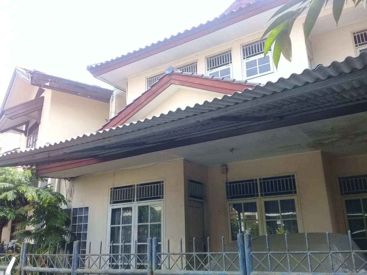 Rumah mewah Lama diJual Murahdi Bintaro - Pesanggrahan,  Jakarta Selatan 1,7 M (nego) - 3