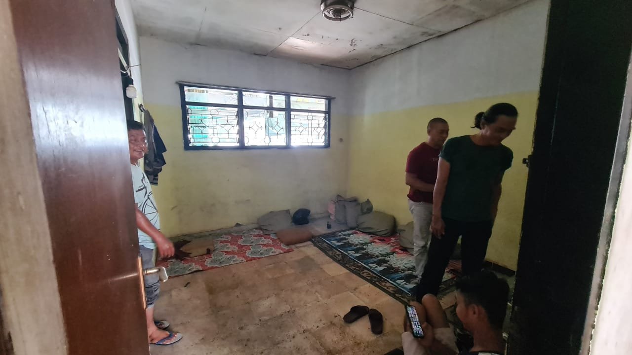 DIJUAL RUMAH DAN BANUNAN KOMERSIL PINGGIR JALAN COCOK UNTUK INVESTASI - 38