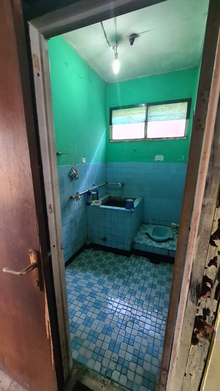 DIJUAL RUMAH DAN BANUNAN KOMERSIL PINGGIR JALAN COCOK UNTUK INVESTASI - 44