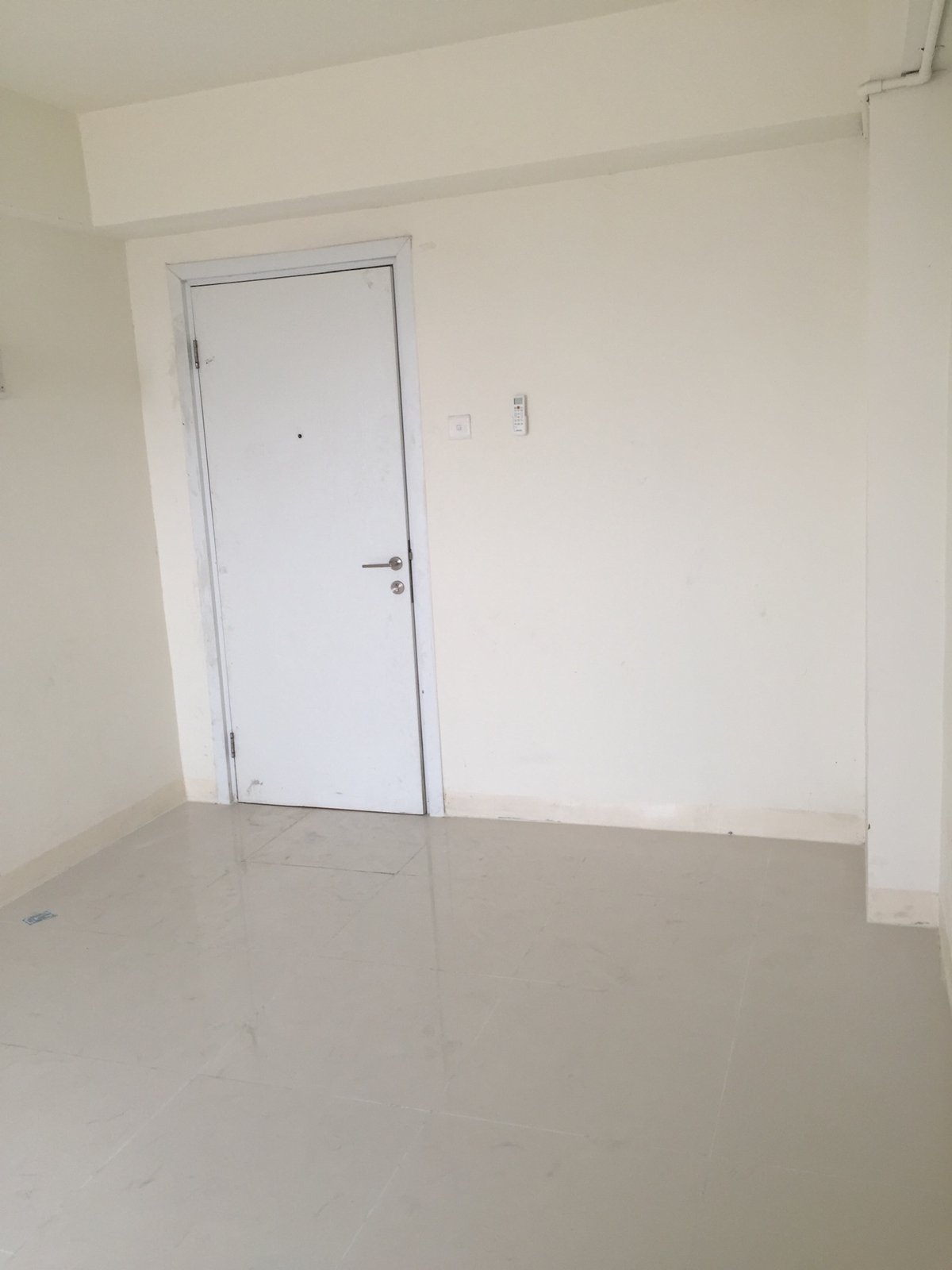 Apartemen the green pramuka city studio kosong - 2