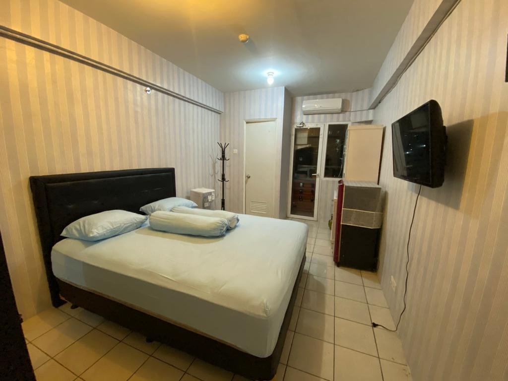 Apartemen the green pramuka city studio furnish lengkap - 4