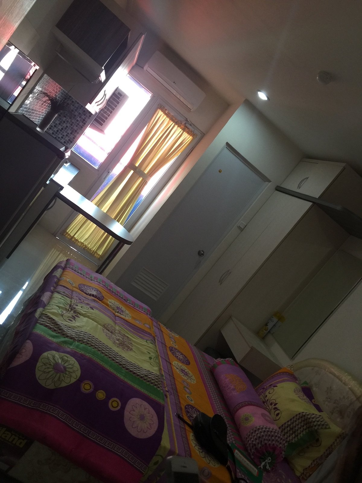 The green pramuka city studio furnish sewa per bulan. - 2