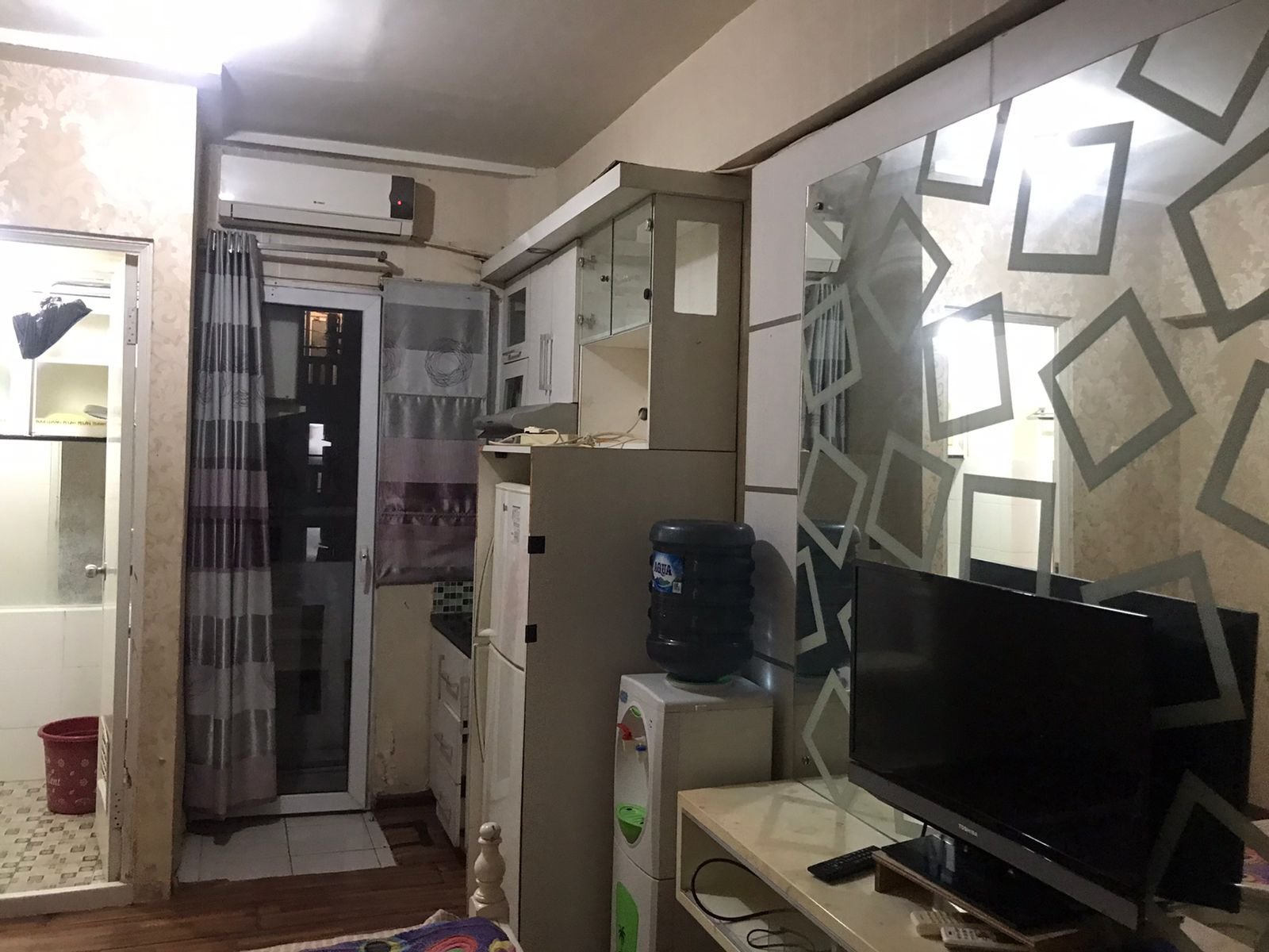 Apartemen the green pramuka city studio furnish - 12