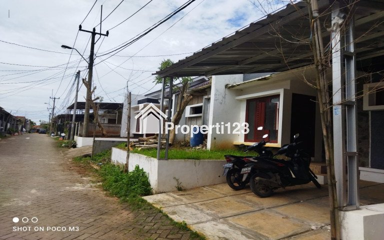 SALE RUMAH BAGUS INDAH - SIAP HUNI NYAMAN - LOK STRATEGIS - 11.3994-SW - 2