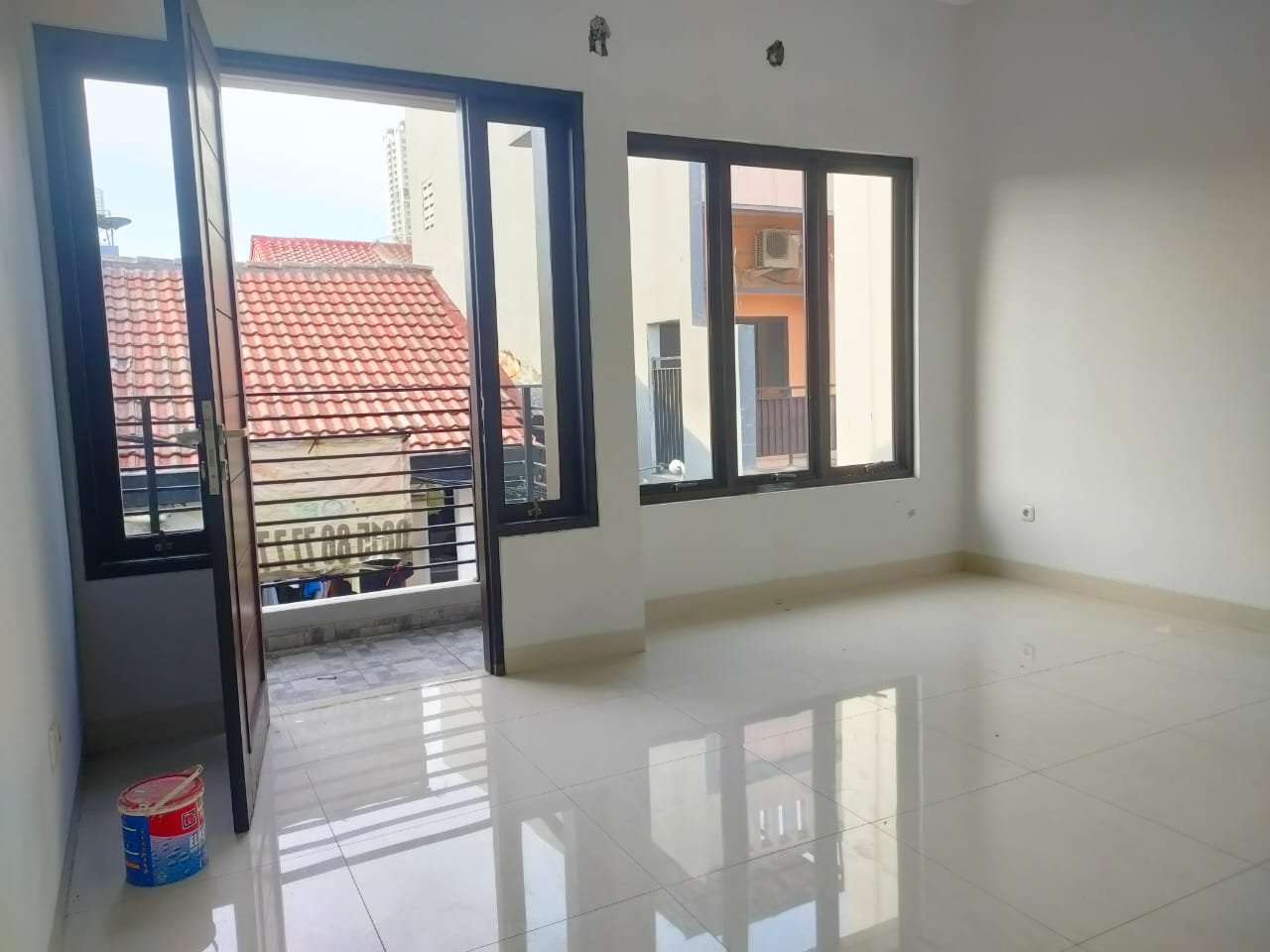 Dijual Rumah Baru ( 4.6 x 13 m) - Jl. Tanjung Duren Dalam - 12